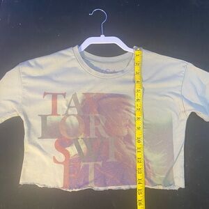 Taylor swift tee